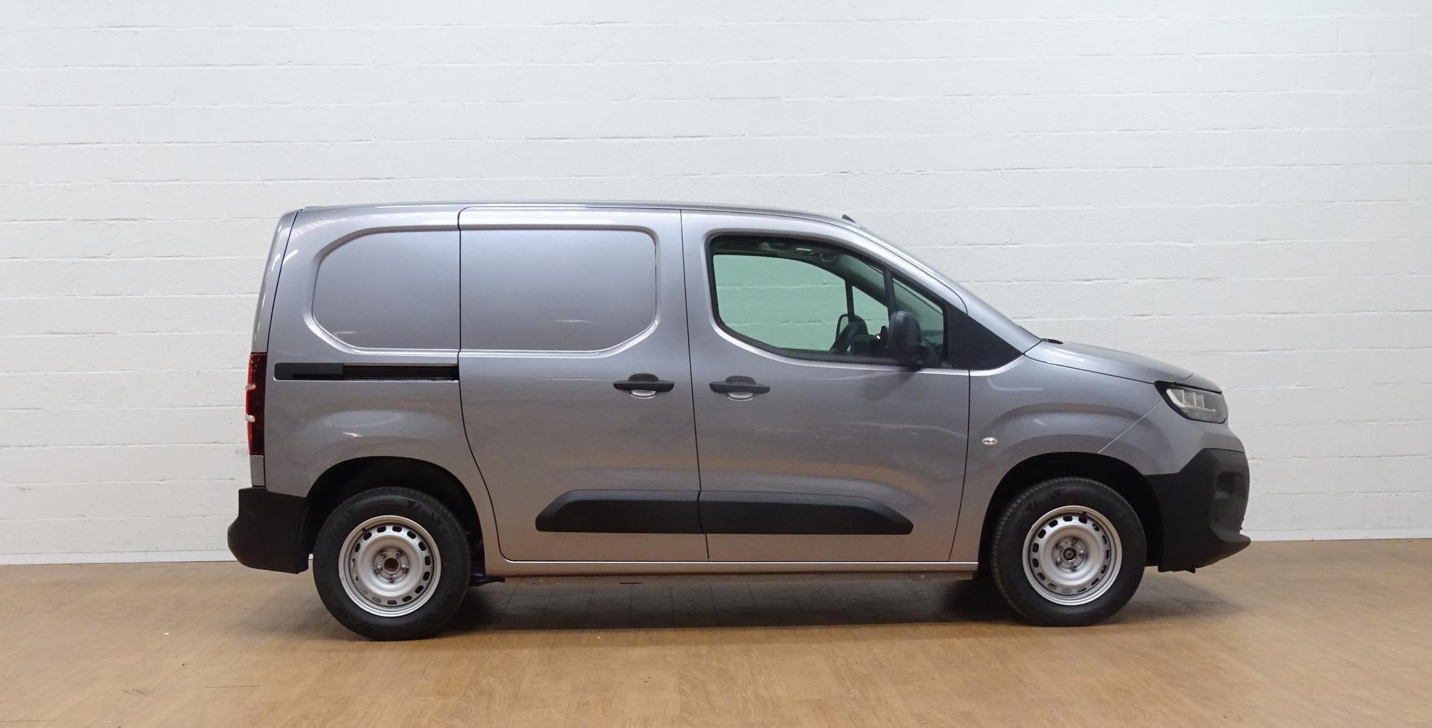 Citroën Berlingo M Light 1.2 PT 110 MAN6, Autos, Achat, https://public.car-pass.be/vhr/666b2084-f2fd-428e-88ff-54368f5fddc1, 4 portes