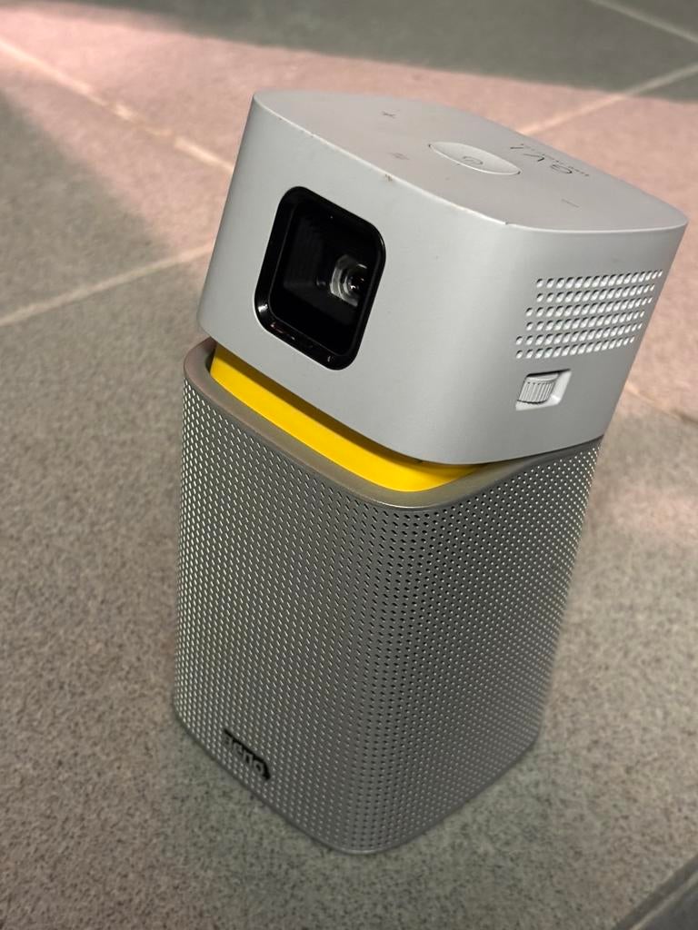 Beamer oplaadbaar, TV, Hi-fi & Vidéo, Projecteurs vidéo, Enlèvement, Comme neuf, Ultra HD (4K)