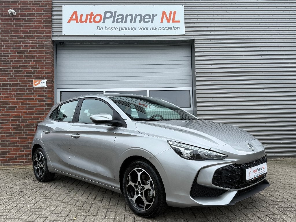 MG 3 1.5 Luxury! Incl. Btw! Camera! Led! Navi! Virtual!, Voorwielaandrijving, Stof, Bluetooth, Bedrijf