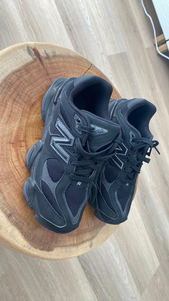 Echte New balance 9060 schoenen maat 37 1 keer gedragen, Ophalen of Verzenden, Nieuw