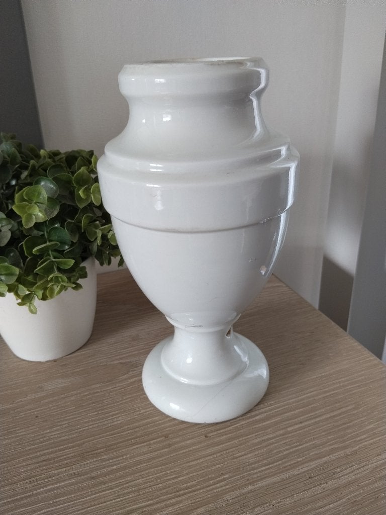 Zware witte stenen bloemvaas voor op het kerkhof, Ophalen of Verzenden, Zo goed als nieuw