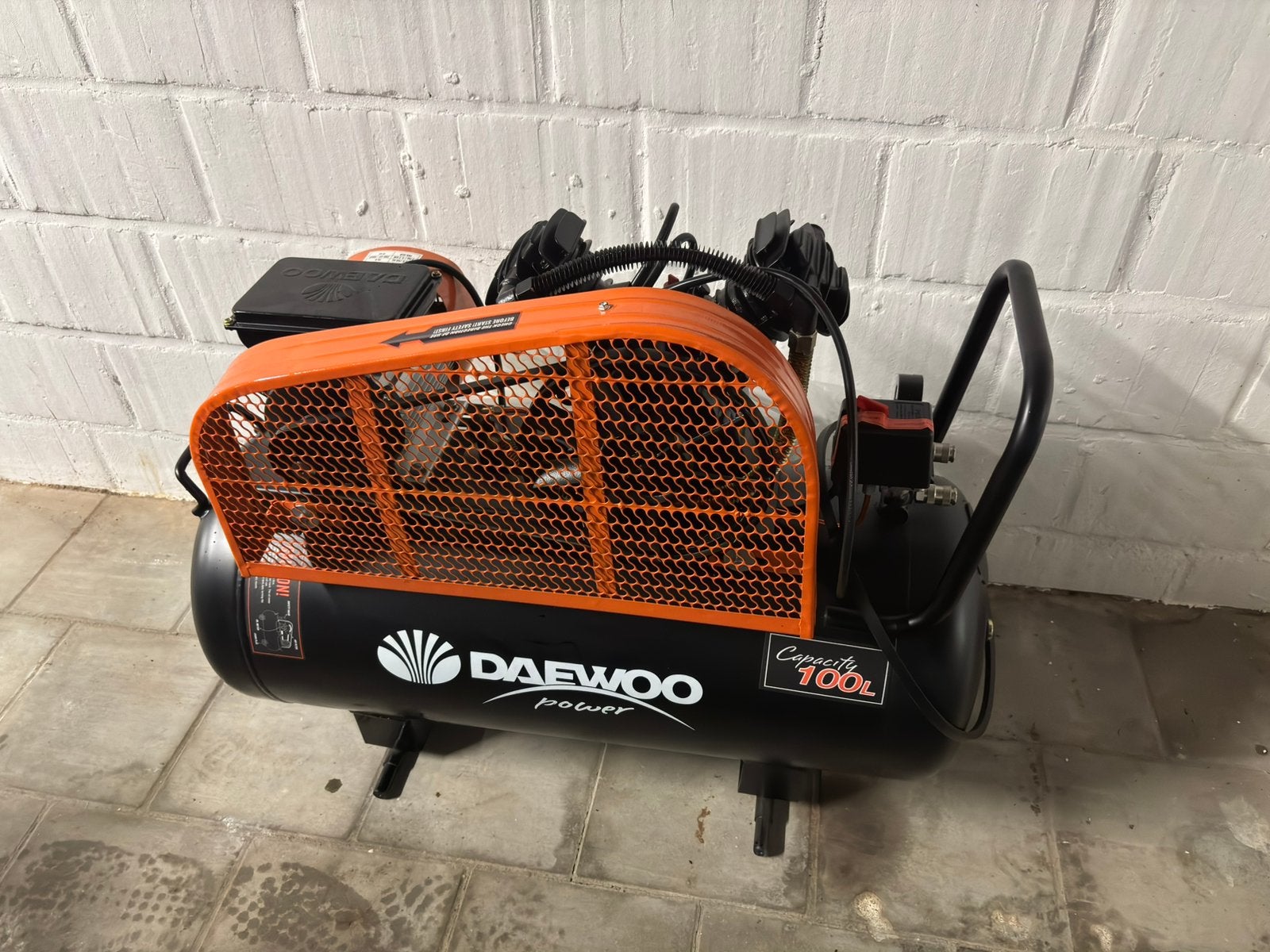 Compresseur d'air Daewoo DAAX100L 3 CV/2,2 kW NOUVEAU, Enlèvement, Neuf, Mobile