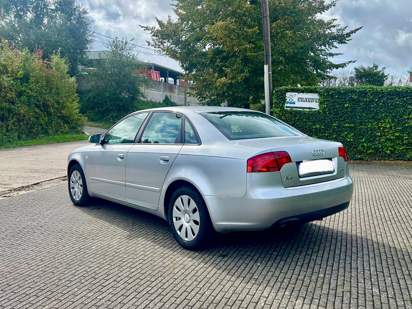 AUDI A4 1.9 tdi, Autos, Argent ou Gris, Achat, 4 portes, Boîte manuelle