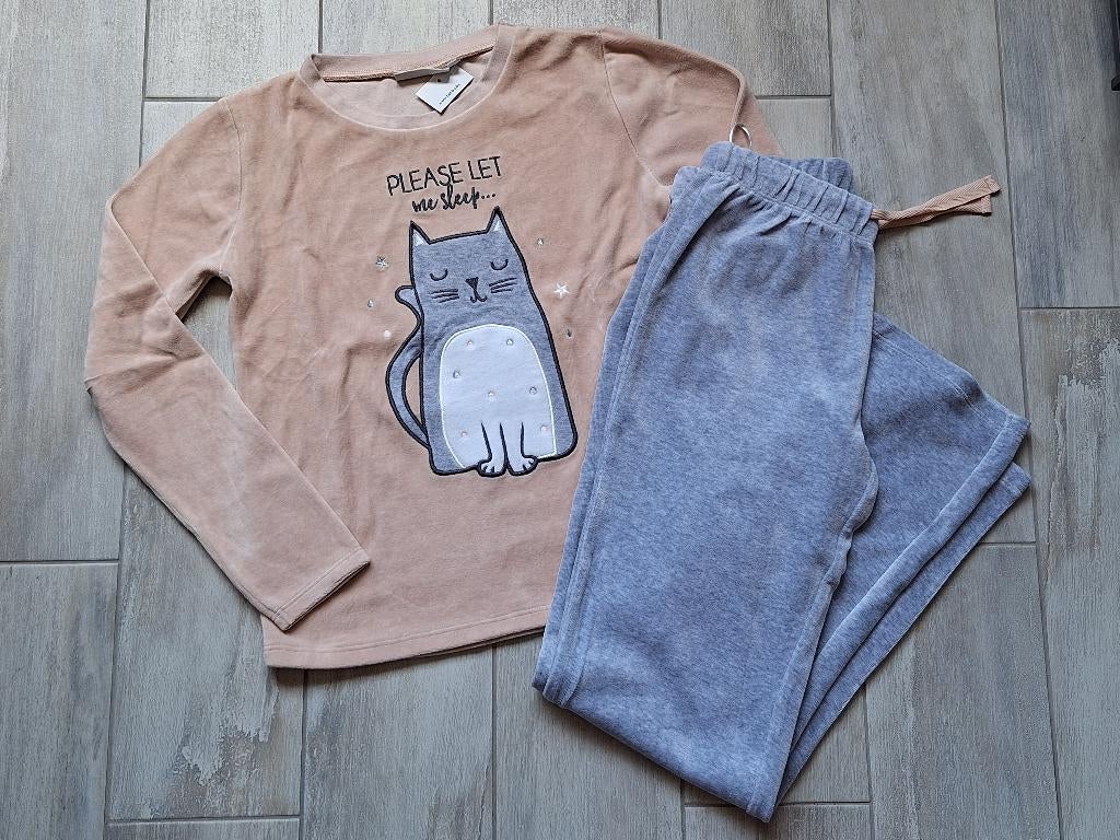 ✿ M152 - Nieuwe winter pyjama in velours, Enlèvement ou Envoi, Neuf, Fille, Vêtements de nuit ou Sous-vêtements