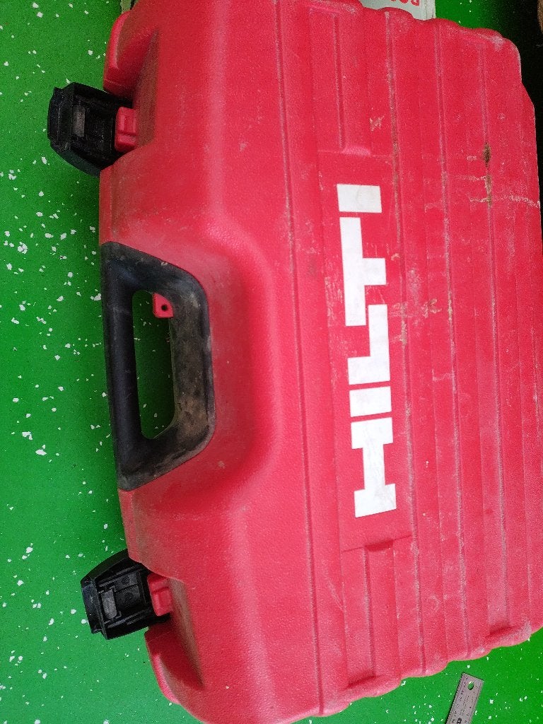 Scie circulaire Hilti, Moins de 600 watts, 30 à 70 mm, Enlèvement, Scie circulaire