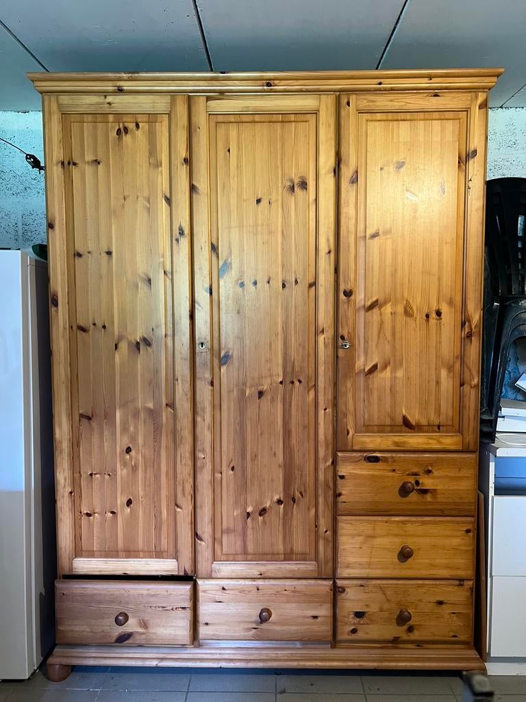 Armoire de rangement en pin, Huis en Inrichting, Kasten | Kleerkasten, Zo goed als nieuw, Grenenhout, Ophalen