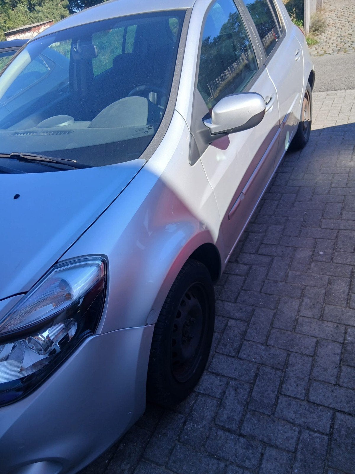 AUTO TE KOOP — €1.750 IN OVERLEG  CLIO 3, Auto-onderdelen, Ophalen, Renault
