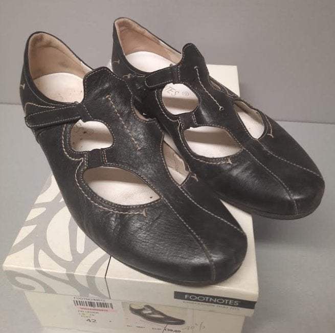 Chaussure noire pour femme 42 Notes de bas de page, Enlèvement ou Envoi, Comme neuf, Noir, Footnotes
