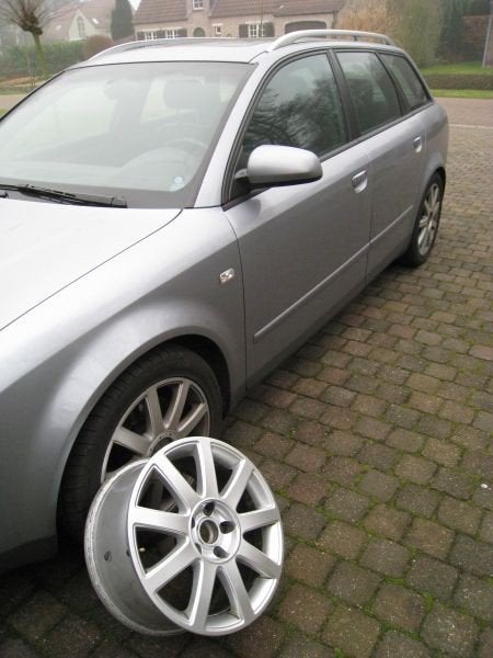 Jante en aluminium Audi « S-Design » 235/45R17, 9 rayons, pa, Autos : Pièces & Accessoires, Enlèvement