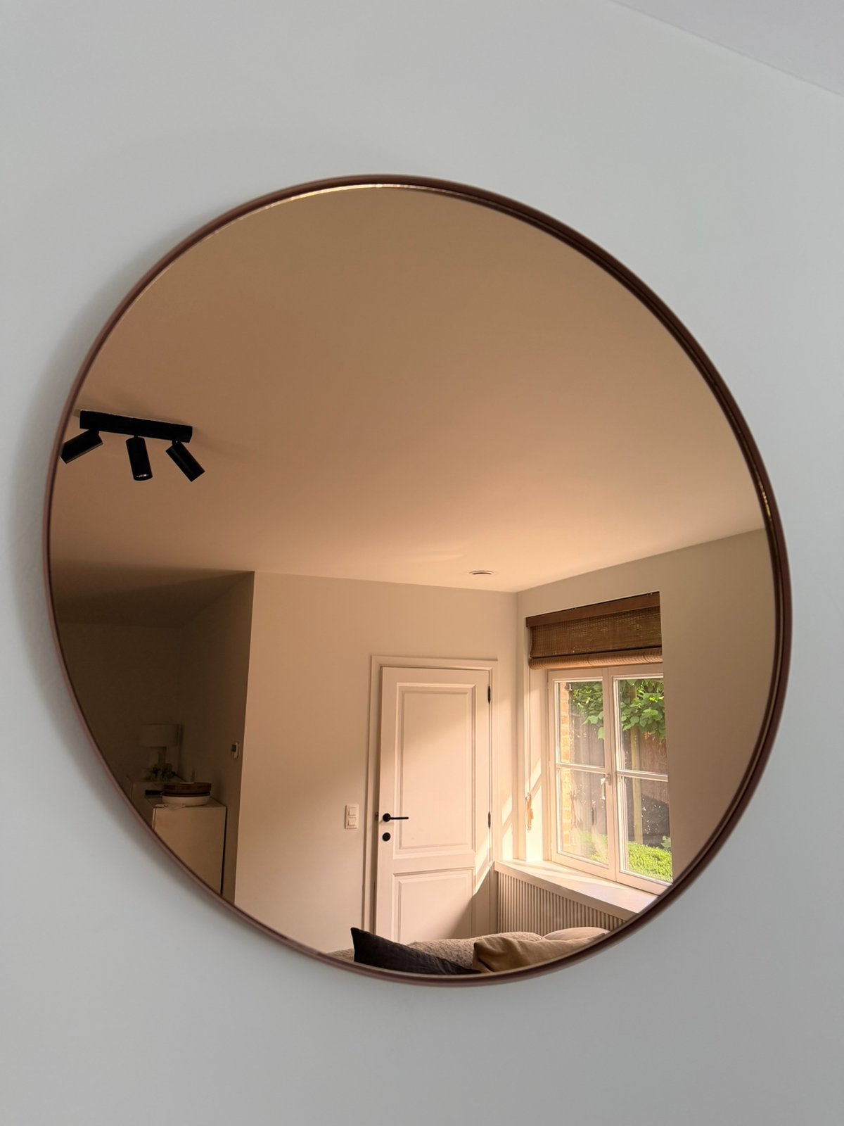 AYTM circum spiegel, Huis en Inrichting, Woonaccessoires | Spiegels, Ophalen, Zo goed als nieuw