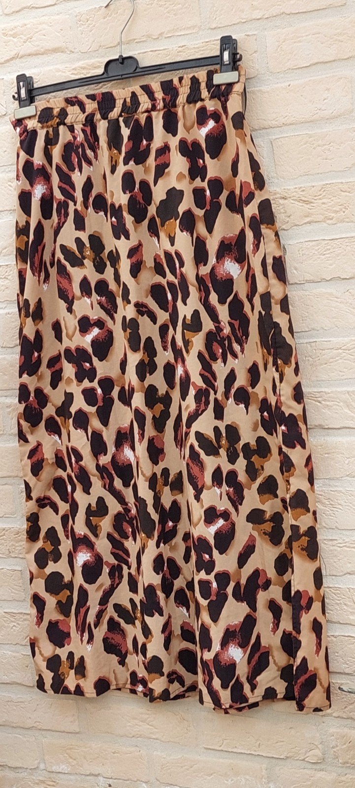 jupe taille 40 vila, Taille 38/40 (M), Enlèvement ou Envoi, Vila, Comme neuf