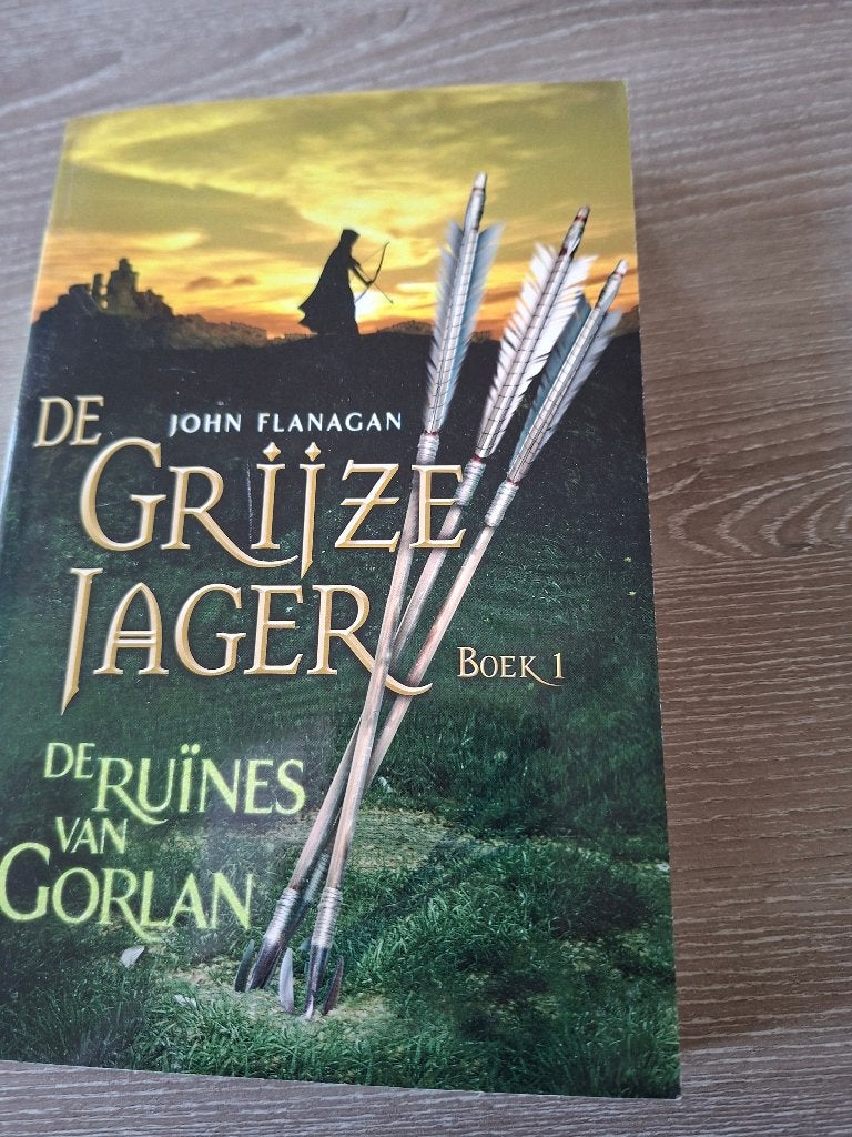 De ruïnes van Gorlan, Boeken, Ophalen of Verzenden, Zo goed als nieuw, John Flanagan, Fictie