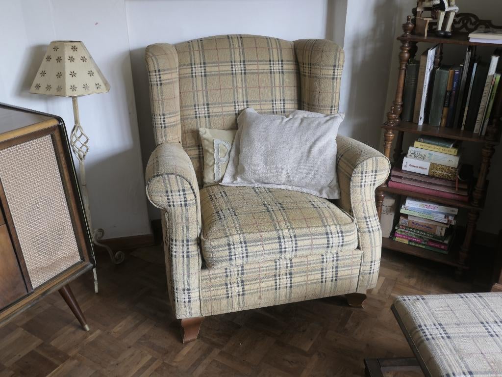 Gratis! Fauteuille/zetel met poef, Huis en Inrichting, Ophalen, Gebruikt, Stof, Landelijk/Engels
