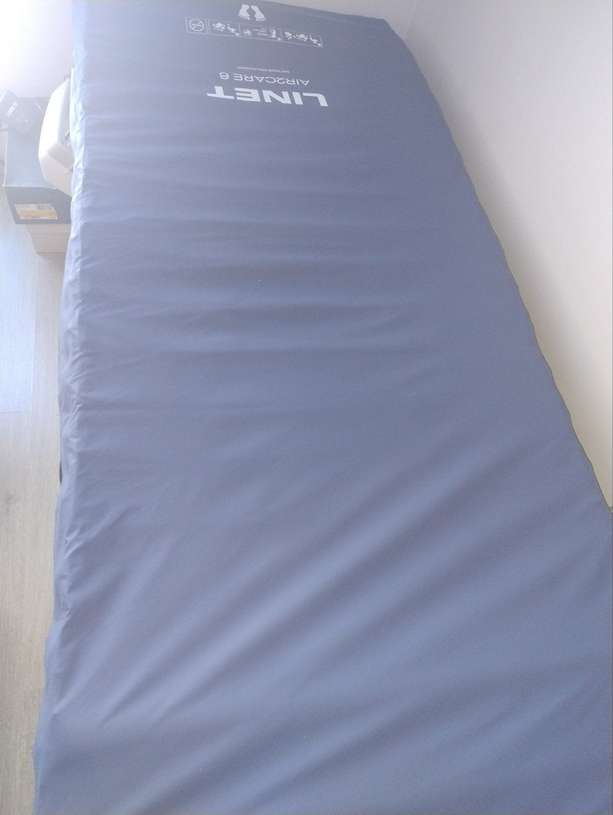 Matelas anti-escarres avec pompe LINET, Enlèvement