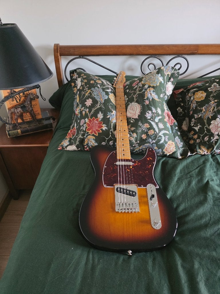 Fender Telecaster en super etat, Enlèvement, Comme neuf, Solid body, Fender
