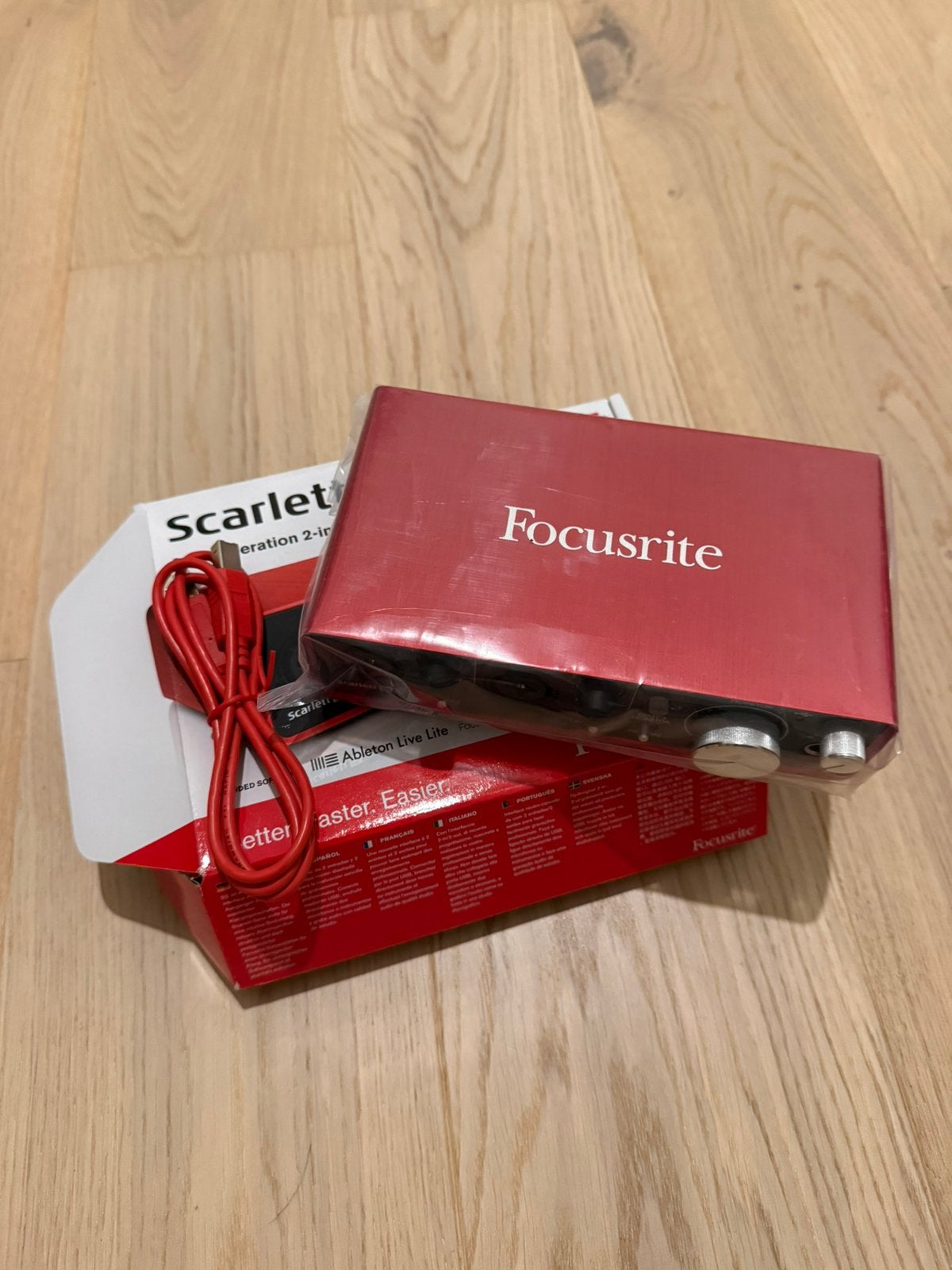 Focusrite Scarlett 2i2 2nd gen - zo goed als nieuw, Audio, Tv en Foto, Ophalen of Verzenden, Zo goed als nieuw