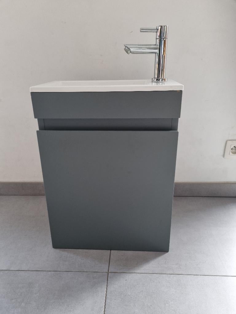 lave-main + miroir, Bricolage & Construction, Sanitaire, Enlèvement, Toilettes