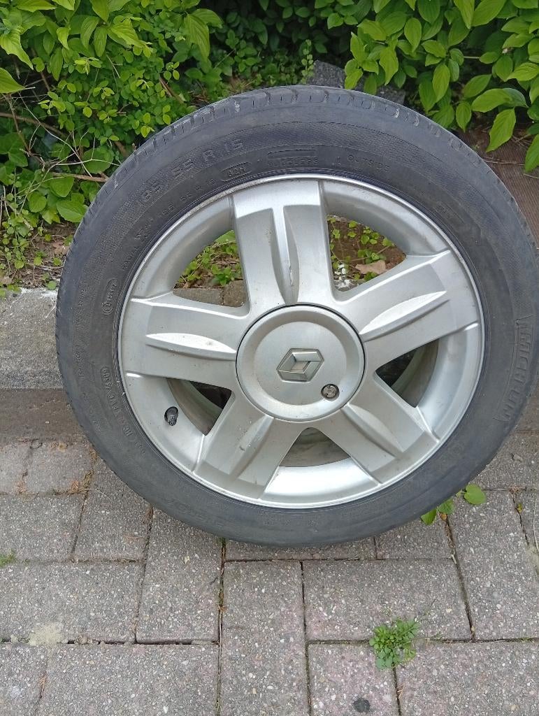 Renault Dacia Nissan 4-gaats reservewiel, Auto-onderdelen, Banden en Velgen, Ophalen