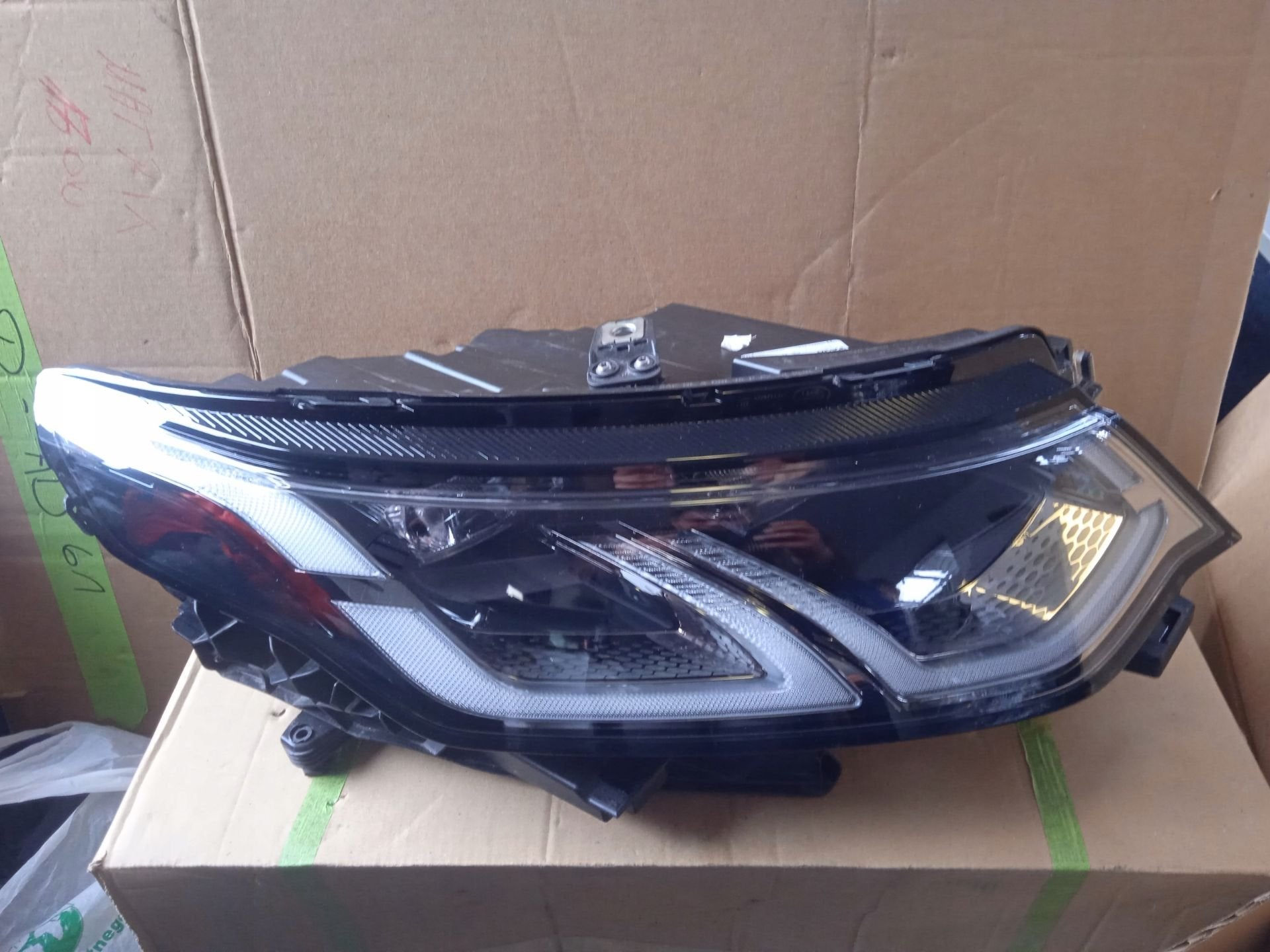 Land Rover Discovery Sport Koplamp Rechts LK72-13w029-HC, Dpoffice@jaguarlandrover.com, Abbey Road, Whitley 1
CV3 4LF  Coventry