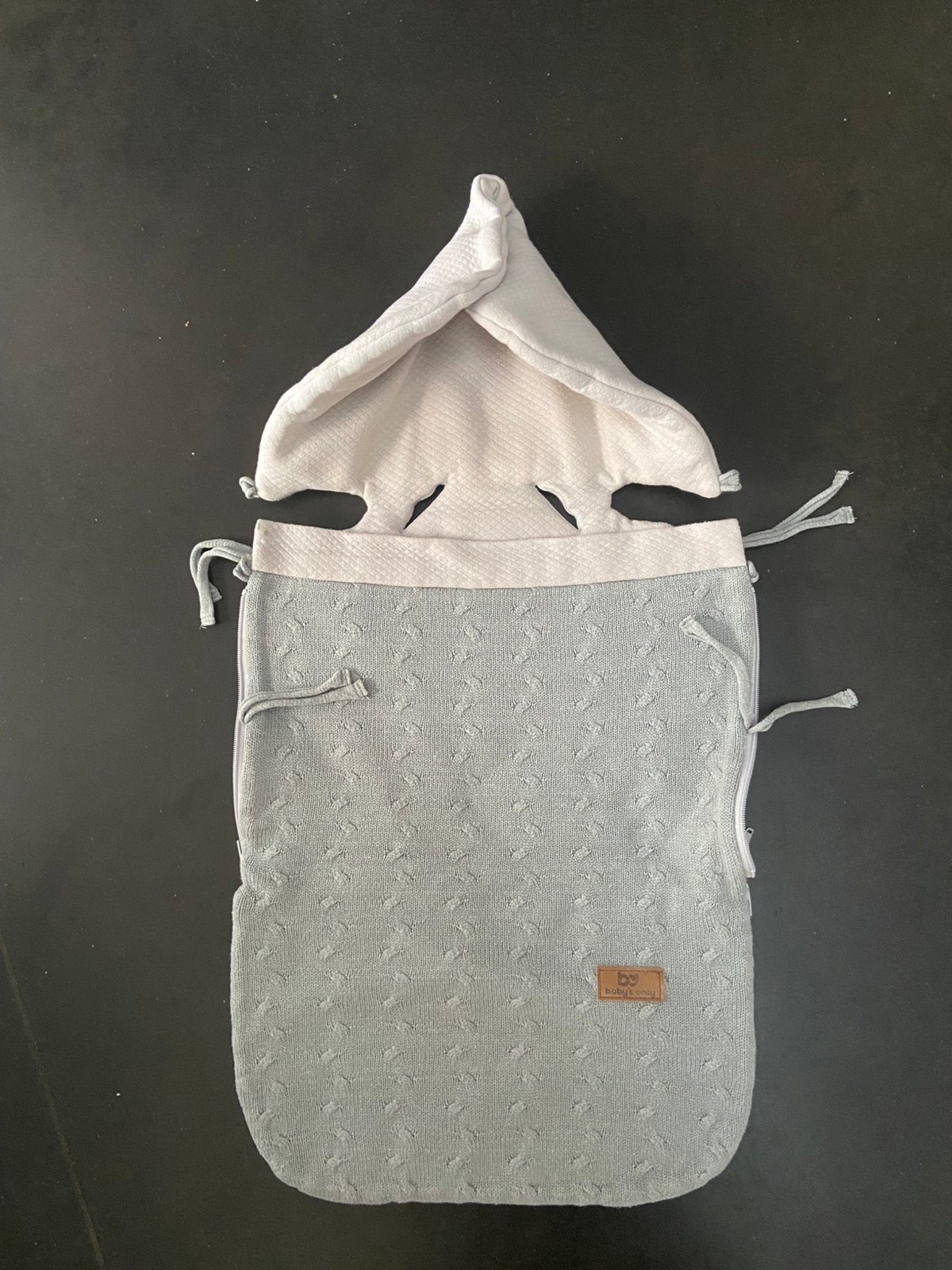 Voetenzak 3/5 puntsgordel voor autostoel of buggy, Enfants & Bébés, Couvertures, Sacs de couchage & Produits pour emmailloter