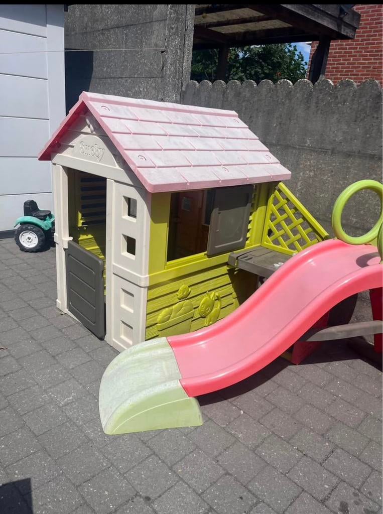 Speelhuisje en glijbaan, Ophalen, Zo goed als nieuw