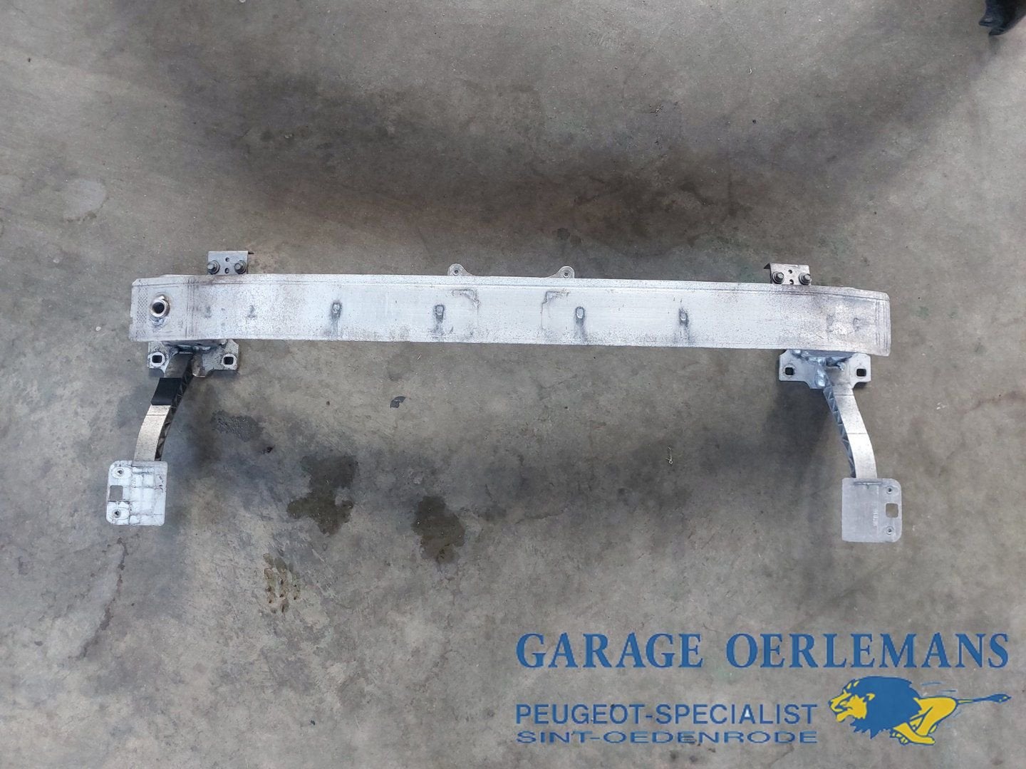 bumperframe voorzijde peugeot 208 1.0, 9672807980, -, Utilisé, -, ARN reconnu