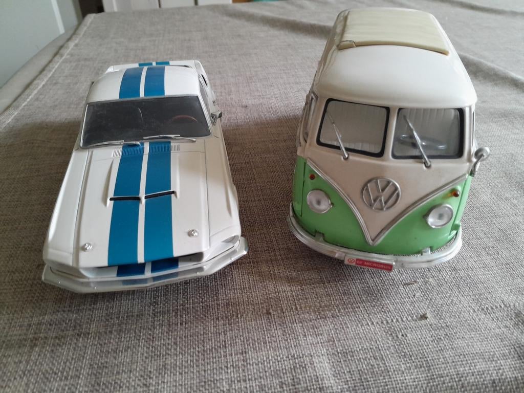 Voitures miniatures 1/18, Enlèvement ou Envoi