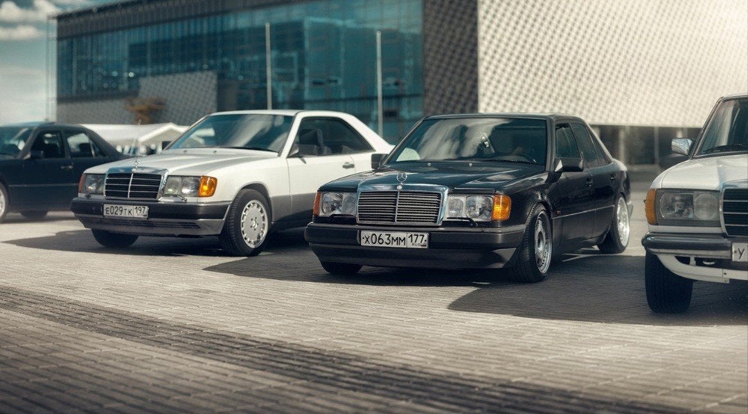 opruim verzameling Mercedes Benz onderdelen, Ophalen