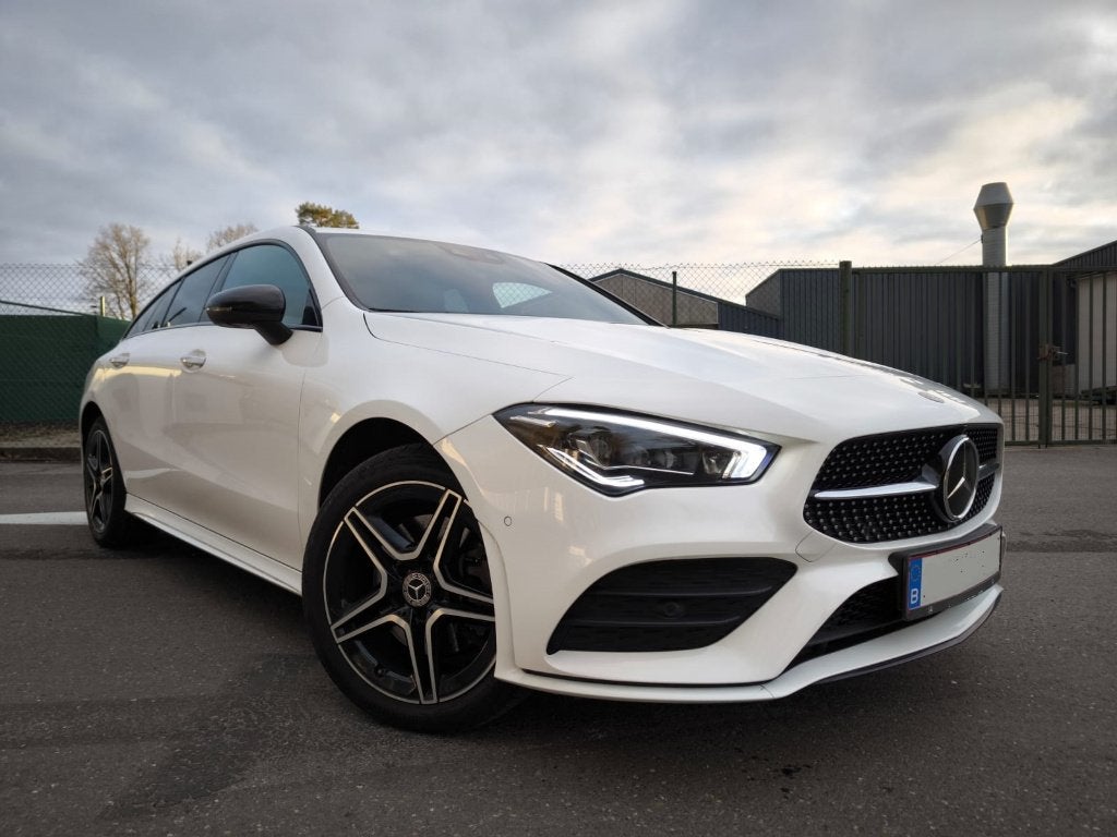 Mercedes CLA 250e AMG Plug-in Hybride 360 cam DISTRONIC, Auto's, CLA, 4 cilinders, Wit, Leder