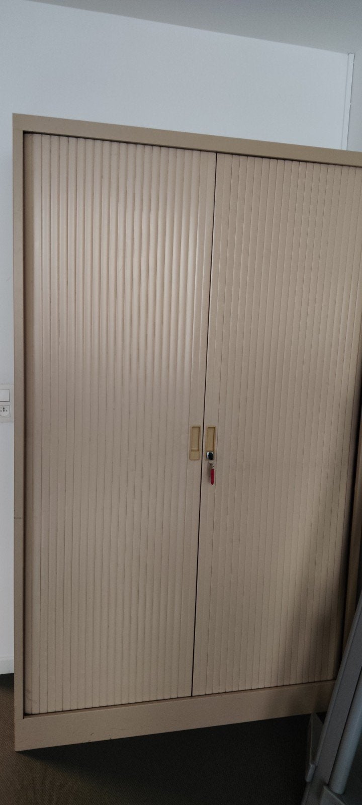 Armoire de bureau métallique à rideaux – Beige et Noir – Trè, Enlèvement