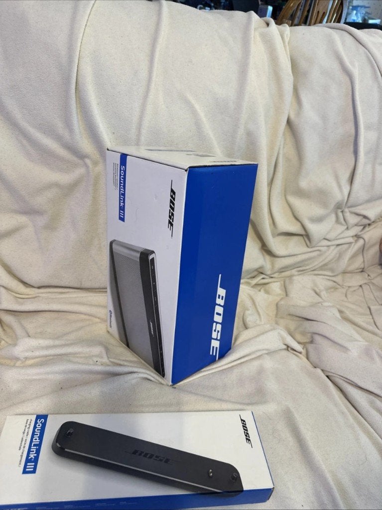 Borne de recharge Bose SoundLink III+, TV, Hi-fi & Vidéo, Neuf, Enlèvement ou Envoi, Enceinte portable, Entrée AUX