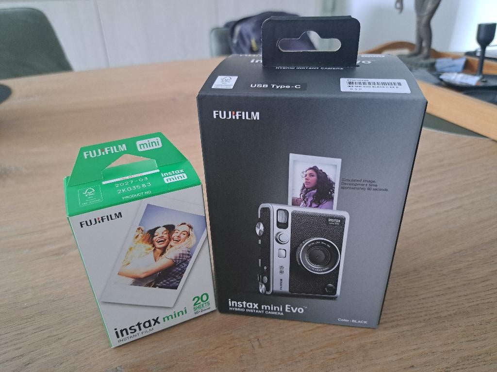 Fujifilm Instax mini Evo + instant film 20 sheets, Audio, Tv en Foto, Fotocamera's Digitaal, Compact, Nieuw, Ophalen of Verzenden