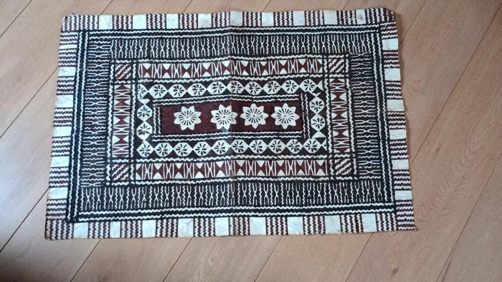 Tapa traditionnel Maori, Océanie, Ophalen