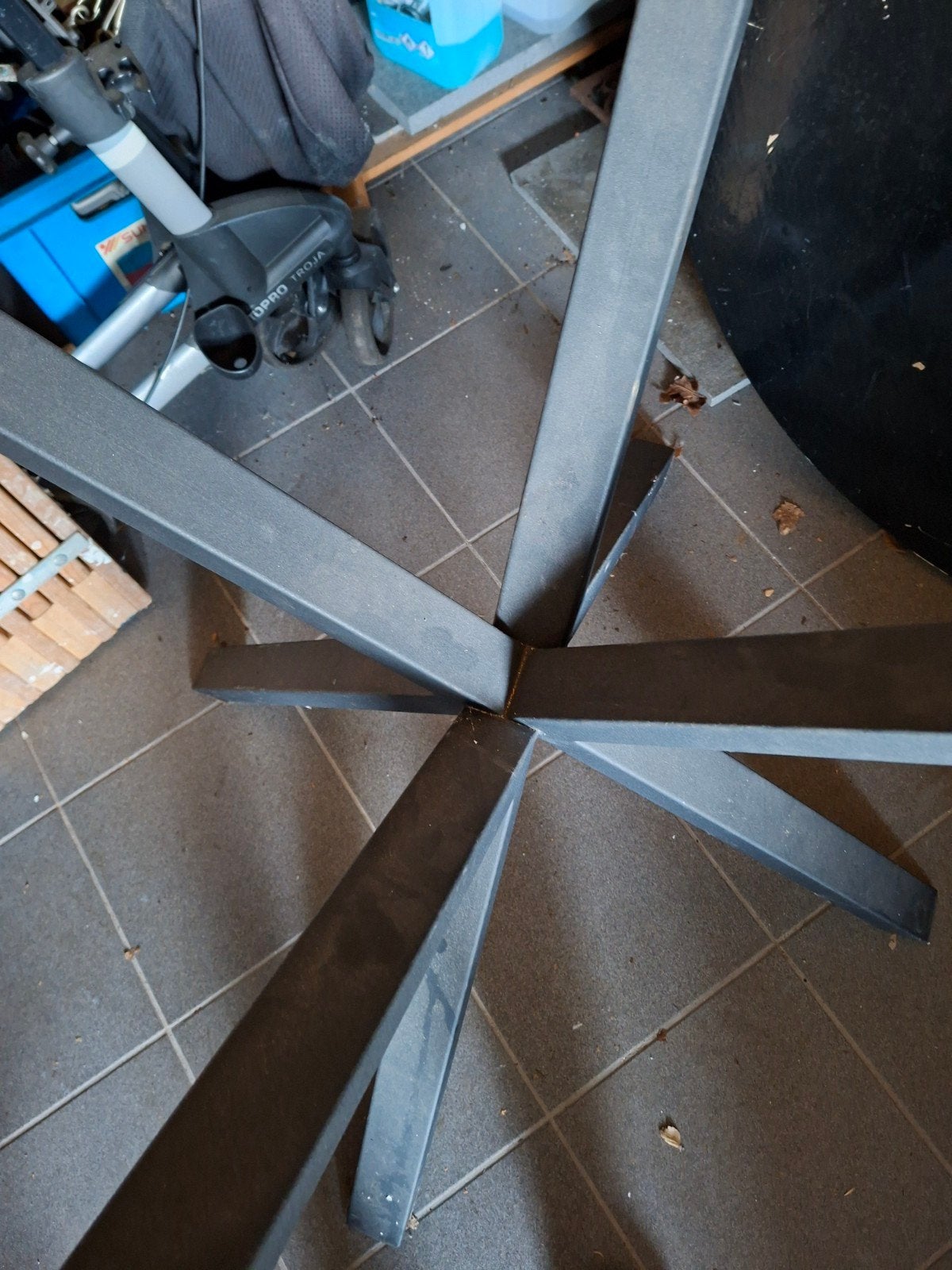 Stervormige metalen tafelpoot zwart, Ophalen, Tafelblad