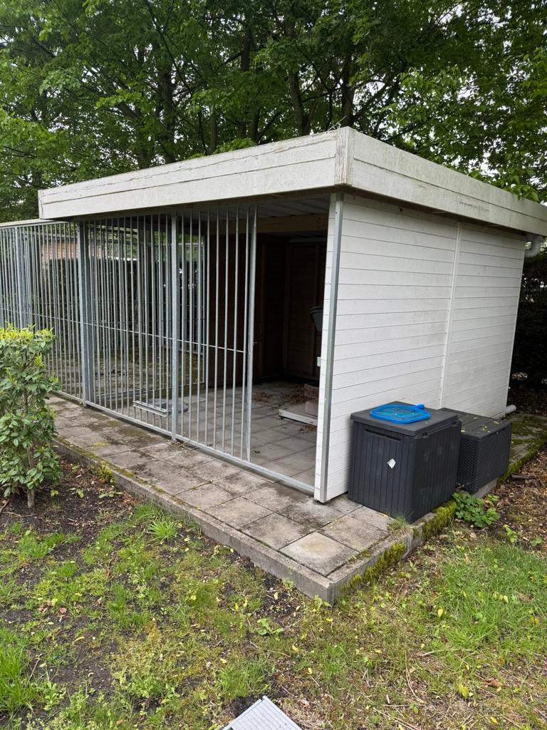 Ruim Hondenhok, Tuin en Terras, Ophalen, Zo goed als nieuw