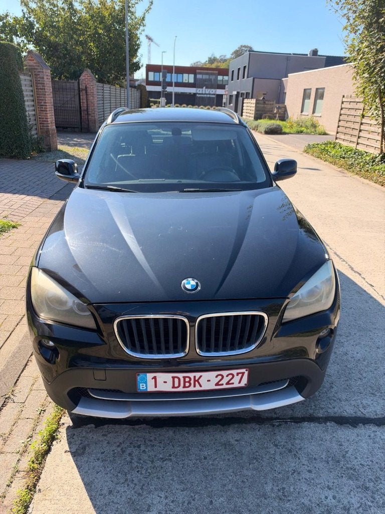 BMW X1 sDrive 18d - 2012 - Gekeurd voor verkoop, Auto's, X1, Euro 5, Zwart, 4 cilinders