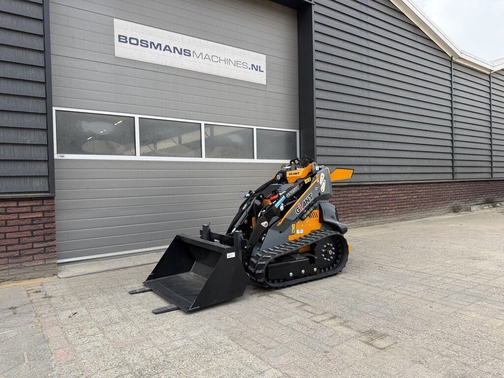 Giant GS850 T skidsteer lader NIEUW, Tobroco, Info@tobroco.nl, Sprendlingenstraat 57
5061 KM  Oisterwijk, Chargeuse sur pneus ou Chouleur