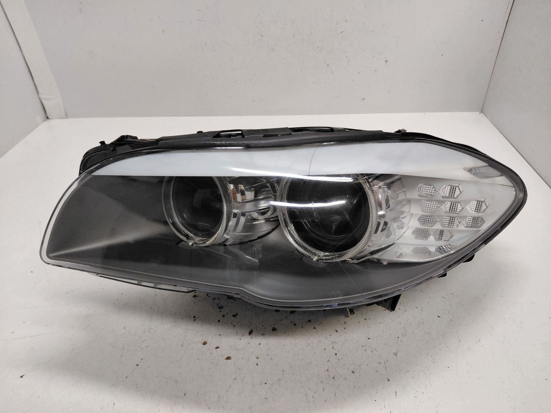 BMW F10 Achterlicht Links 7203245, Petuelring 130
80788  Munich, DE, Gebruikt, Info@bmw.de, BMW