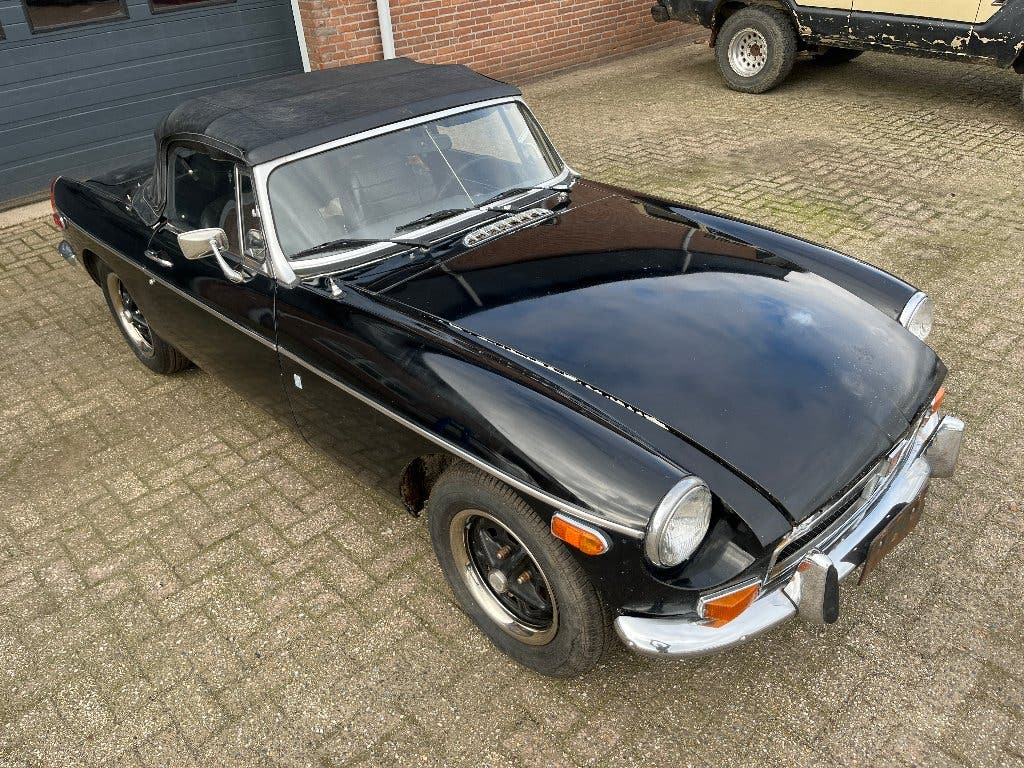 MG MGB roadster uit 1973 met overdrive, foto 4