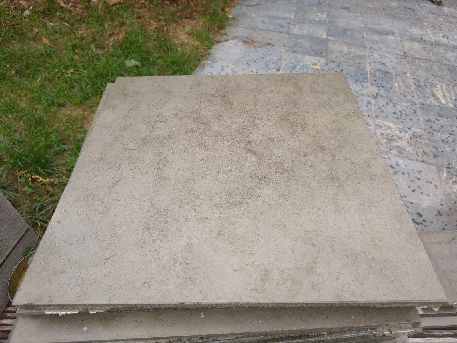 Italiaans volkern gegoten, gerectificeerd vloer 50 stuks 45x, Enlèvement, Céramique