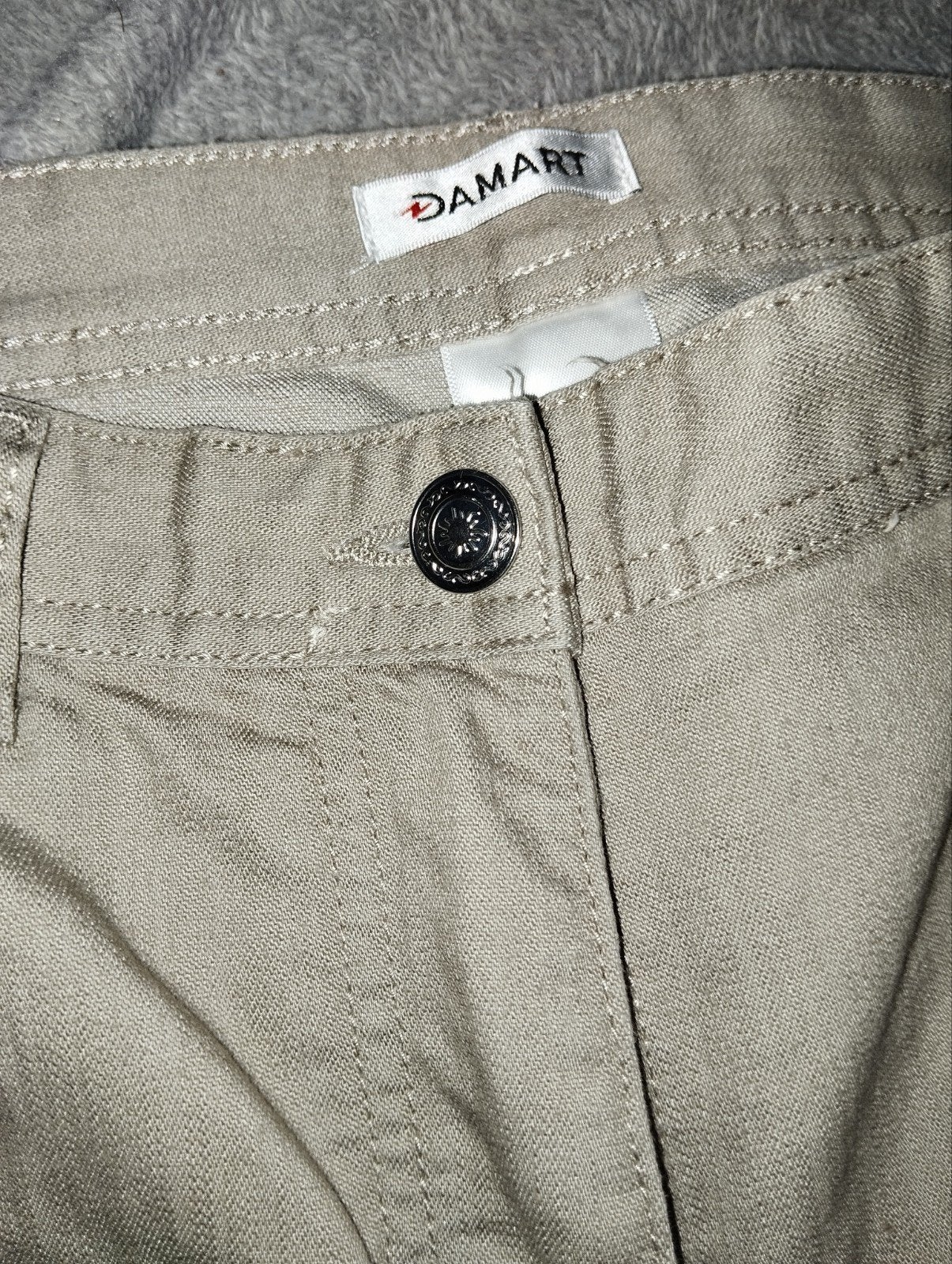 Damart beige driekwart broek / capribroek – Maat [ 44), Kleding | Dames, Broeken en Pantalons, Ophalen, Beige, Maat 42/44 (L)