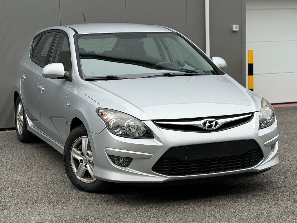 Hyundai I30 || 1.6 Diesel Euro5 || airco 5deurs || 2011, Auto's, Voorwielaandrijving, Euro 5, Stof, Zwart