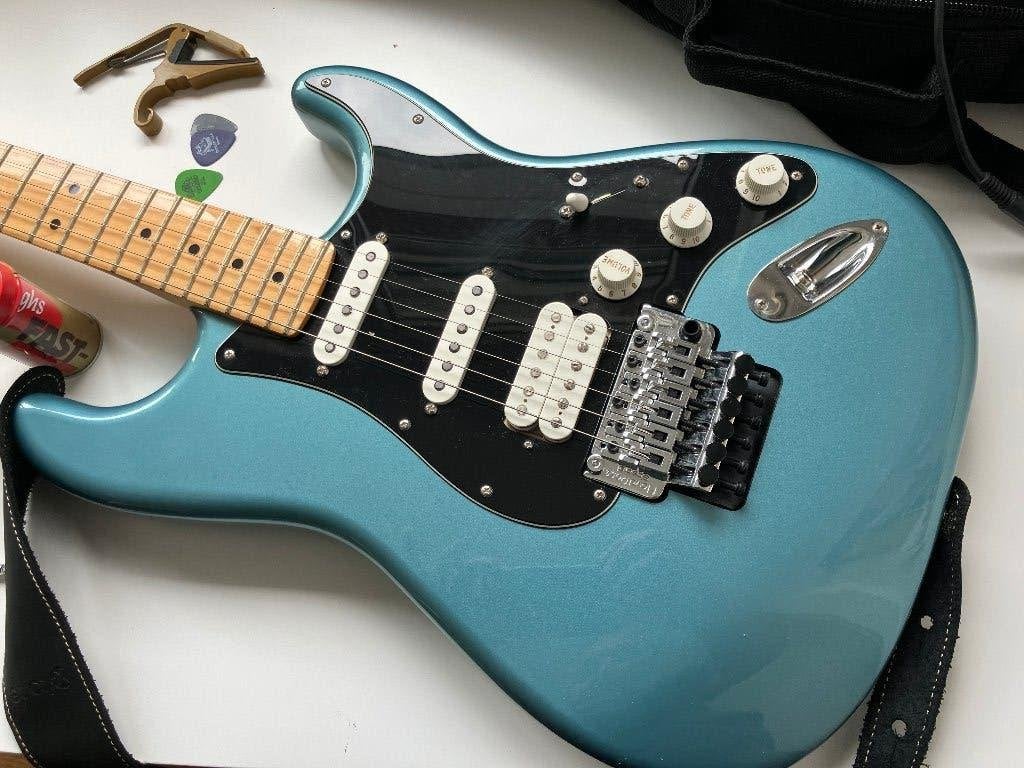 Fender Player Stratocaster HSS Floyd Rose Tidepool, Musique & Instruments, Instruments à corde | Guitares | Électriques, Enlèvement