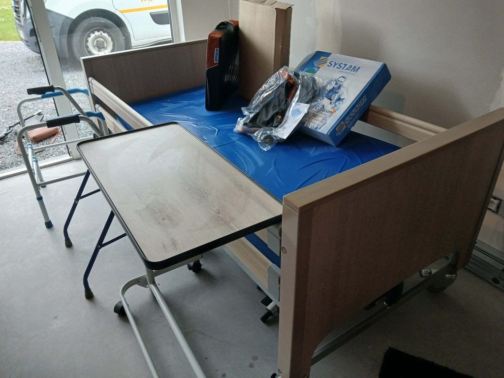 Medisch bed, Diversen, Verpleegmiddelen, Nieuw, Ophalen of Verzenden