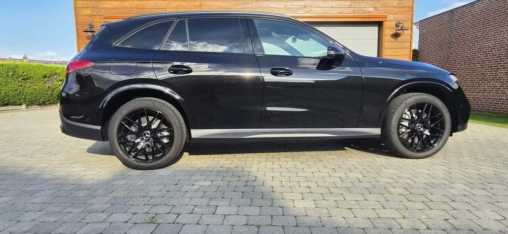 Prachige Mercedes-Benz GLC 300 e 4MATIC AMG-Line uit 2024, Autos, Euro 6, 16 g/km, Noir, 5 portes