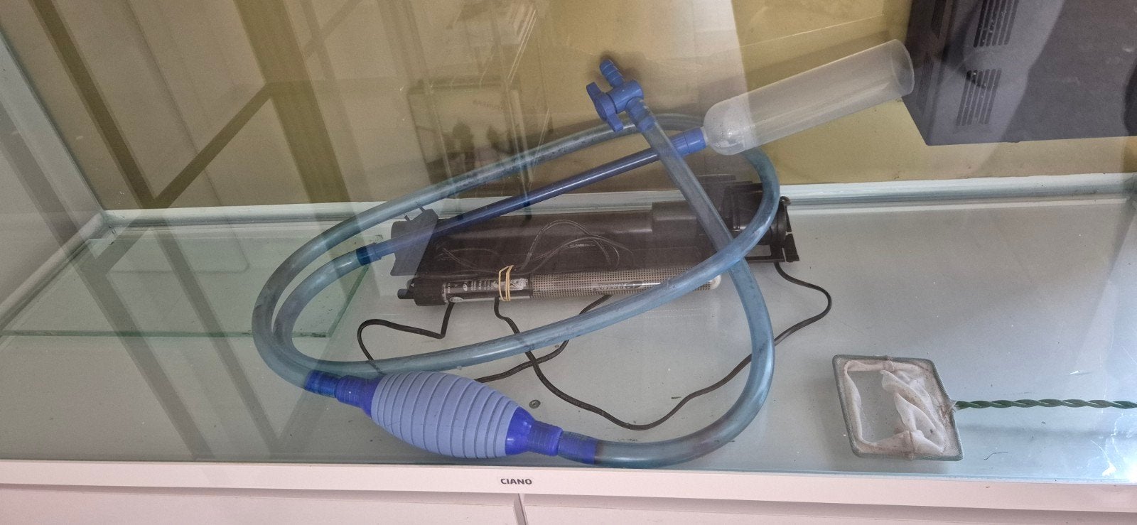 Aquarium te koop, Ophalen