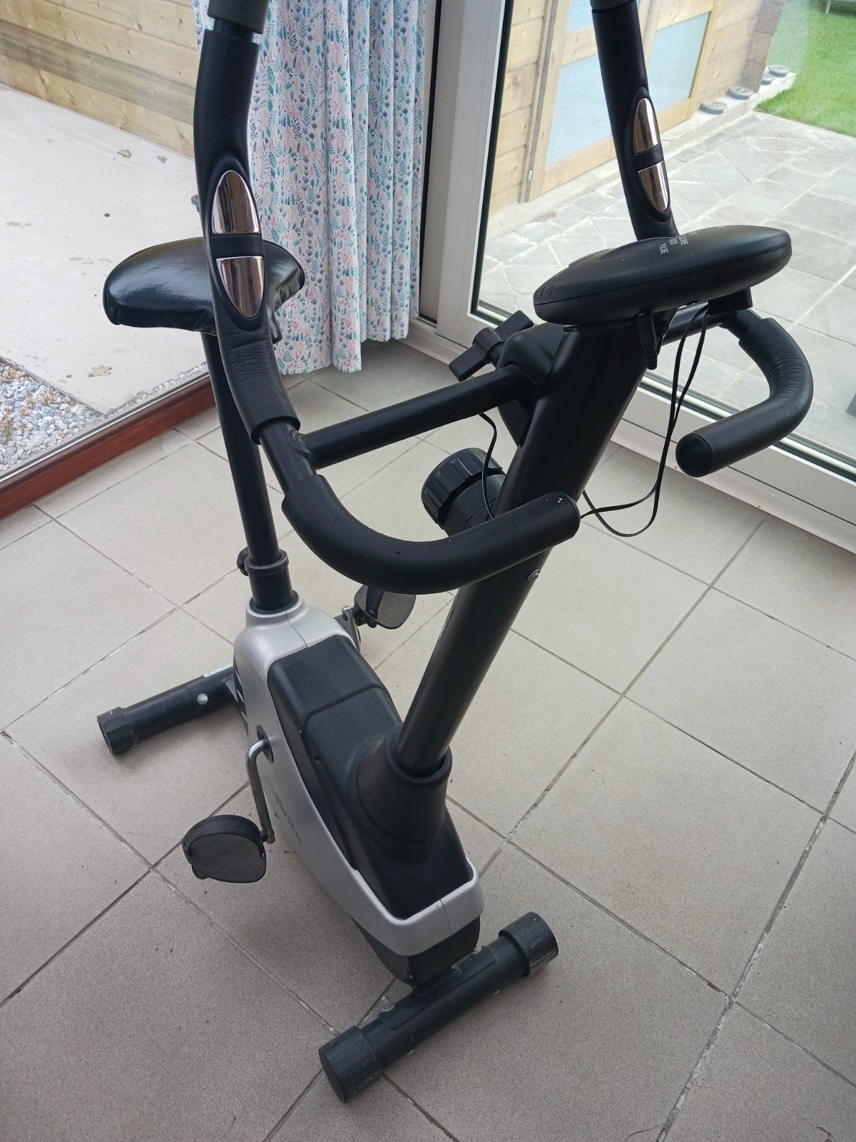 Home trainer in perfecte staat, Ophalen, Zo goed als nieuw, Hometrainer, Benen