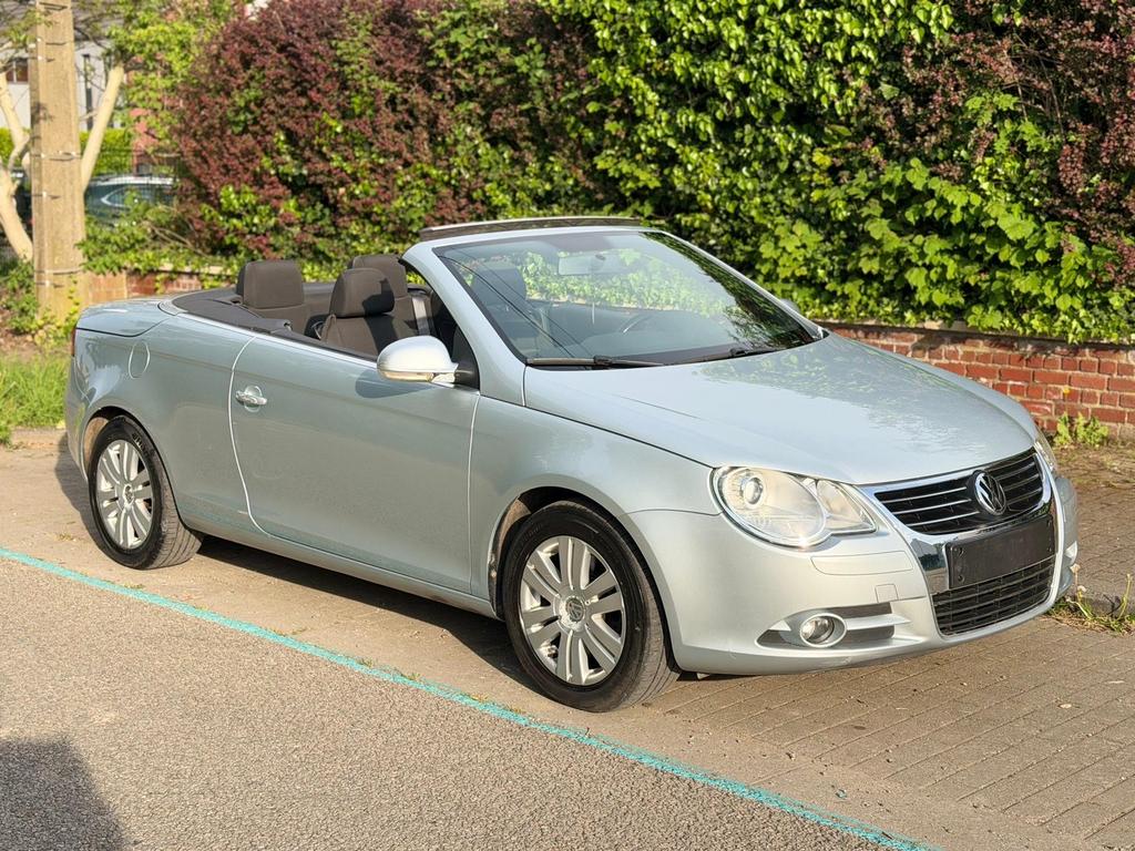 volkswagen eos 2.Tdi 70.000km 1er propriétaire, Autos, Argent ou Gris, Achat, Cabriolet, Boîte manuelle