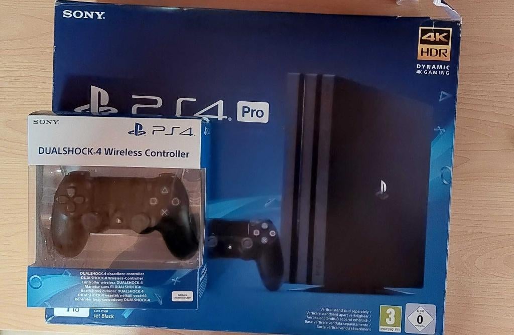 Ps4 pro + 2 controllers and 19 games, Consoles de jeu & Jeux vidéo, Consoles de jeu | Sony PlayStation 4, Enlèvement, Utilisé
