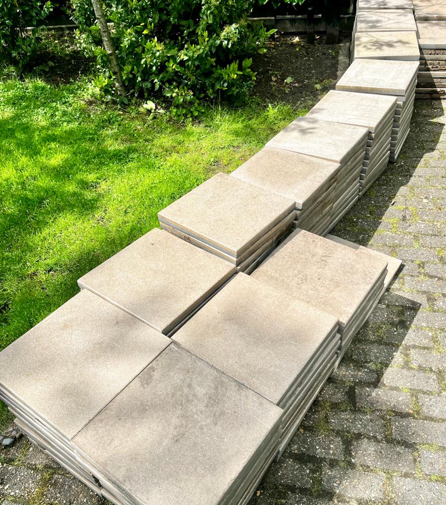 Gratis: tuin/terrastegels, Ophalen, Zo goed als nieuw, Terrastegels